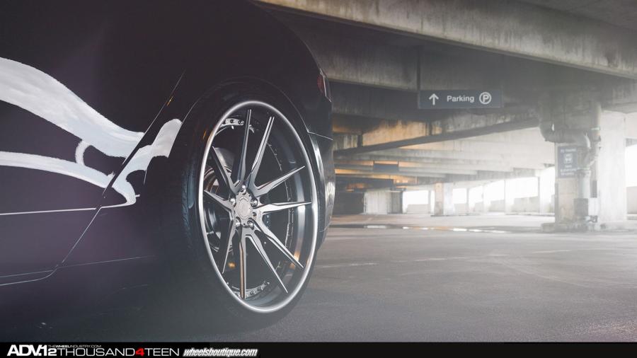 Tesla Model S by ADV.1 Wheels 2014 года  (фото 18 из 21)